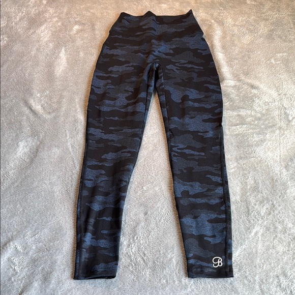 NWOT Bombshell Sportswear Fit Camo Legging Blue Size Large - Picture 5 of 14